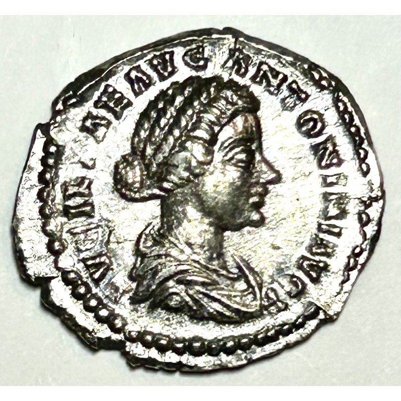 DENARIO LUCILA